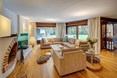 Großzügige Villa mit Pool in exklusiver Lage Grünwalds