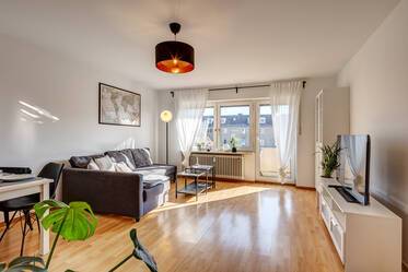 Möblierte 2,5-Zimmer Wohnung mit Arbeitszimmer