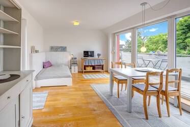Helle möblierte Dachterassenwohnung in Milbertshofen 