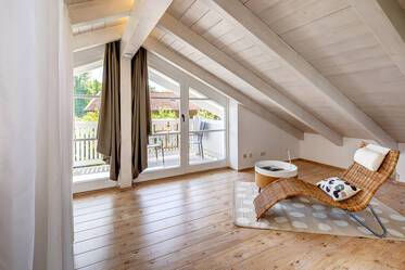 Charmante Dachgeschosswohnung in der Stadt Miesbach/Ortsrand