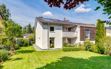 Einladende Doppelhaushälfte mit Sauna &amp; Garten