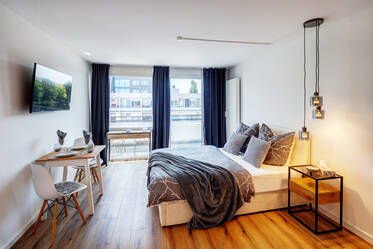Berg am Laim: Schickes Apartment mit Balkon