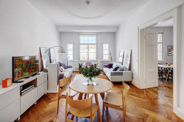 Bestes Schwabing - 6-9 Monate, große Altbauwohnung