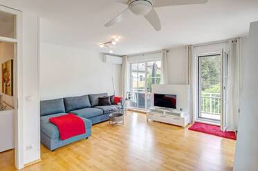 Gut geschnittene Wohnung mit zwei Balkonen