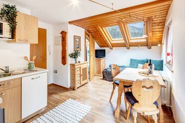 Bad Wiessee: Einladende Wohnung im alpenländischen Stil 