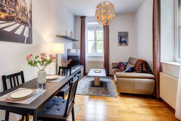 Neuwertige 2-Zimmer Wohnung, Nähe Rotkreuzplatz