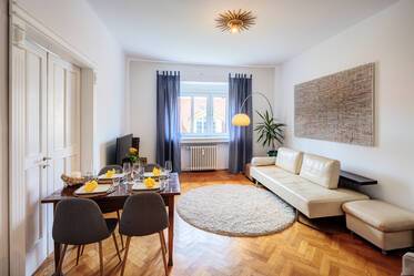 Schöne Altbauwohnung unweit vom Englischen Garten