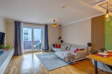  Sehr schöne möblierte Wohnung mit Südwest Balkon