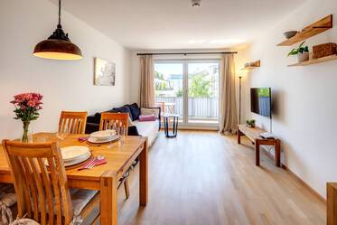 Ramersdorf: Sonnige Wohnung mit Südbalkon zum Innenhof
