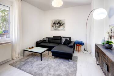 Neu möblierte 2-Zimmer Wohnung mit separater Küche