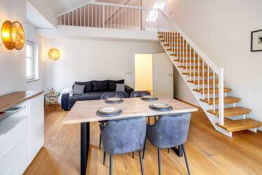 Schöne Maisonettewohnung, umgeben von Villen 