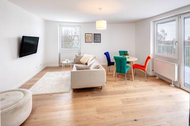 Helle Dachterrassenwohnung mit modernem Tageslichtbad