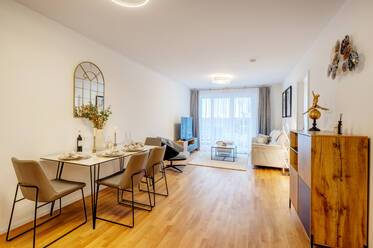 Neubauwohnung mit lichtdurchflutetem Ambiente und Südbalkon