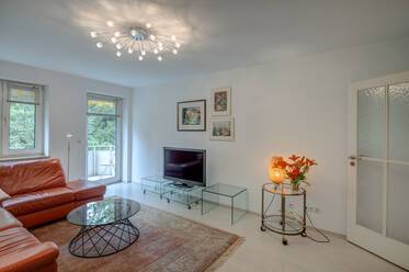 Wohnen auf Zeit: Balkonwohnung mit 2 Schlafzimmern