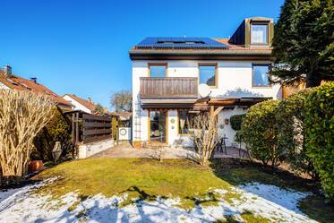 Reiheneckhaus mit Garten und Tiefgaragenstellplatz