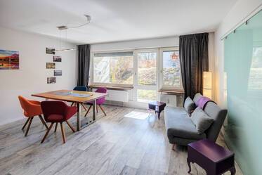 Großzügige, ruhige Wohnung mit kleinem Garten
