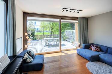 Modernes Reihenendhaus im Alpenvorland