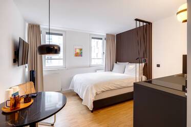 Bob W Munich Schwabing | Pocket Studio
