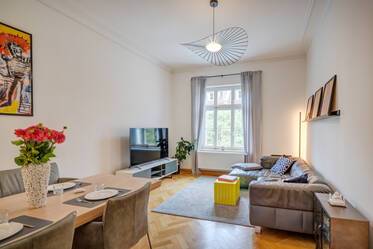 Großzügige Altbauwohnung in München-Altbogenhausen