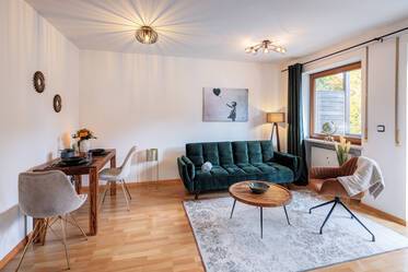 Neu möblierte 1,5-Zimmer Wohnung, Nähe Haltestelle Perlach