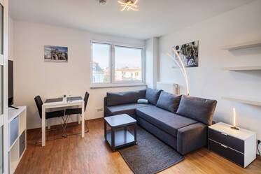 Schwabing, Erstbezug nach Renovierung