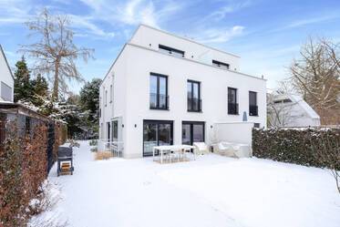 Stilvolle Neubau‑Doppelhaushälfte 2023