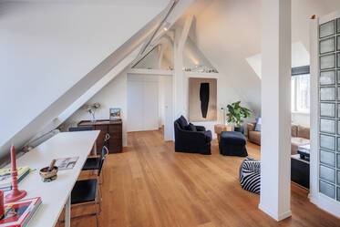 Stylisches Loft über den Dächern der Au