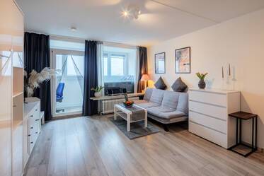 Apartment mit verglaster Loggia am OEZ