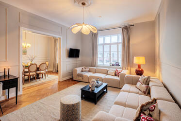 Toplage, Erstbezug nach Neumöblierung