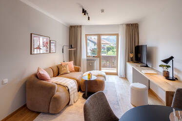 Neu möblierte 2-Zimmer Wohnung mit Balkon zum Erstbezug
