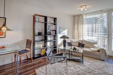 Elegantes helles Apartment mit Balkon im Cosimapark