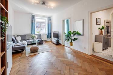 Altbauwohnung mit hohen Räumen in guter Lage