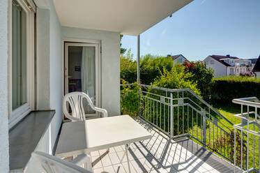 Schöne möblierte Gartenwohnung in Garching