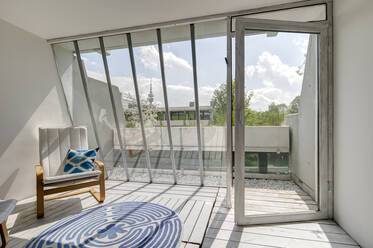 Großzügige Wohnung mit Terrasse und Wintergarten