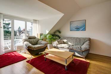 Sehr schöne 2-Zimmer Dachgeschossswohnung auf Zeit