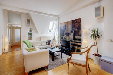 Loftartige, helle Altbauwohnung Nähe Theresienwiese