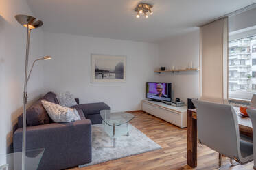 Am Olympiapark - schön und hell eingerichtet 