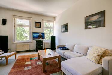 Perfekte Lage an der Münchner Freiheit: Altbauwohnung mit Komplettausstattung  