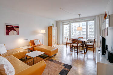 In der Nähe des Luitpoldparks: Schöne möblierte 3-Zimmer Wohnung