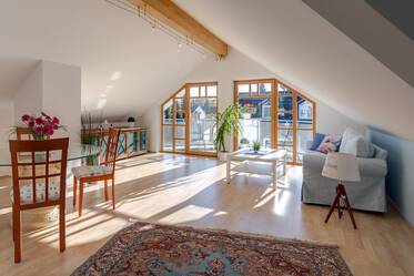 Lichtdurchflutete Dachgeschosswohnung