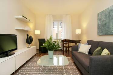 Nähe Sendlinger Tor &amp; Goetheplatz, modern möblierte Altbauwohnung