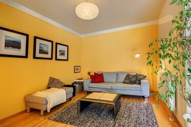 Gut geschnittene Wohnung, mit großem Balkon 