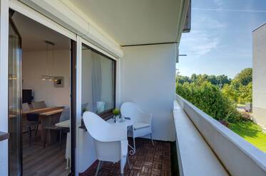Möblierte 1-Zimmer Wohnung mit Balkon, Nähe BMW