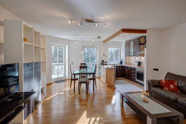 Großzügige 2-Zimmer Wohnung mit Duplexgarage