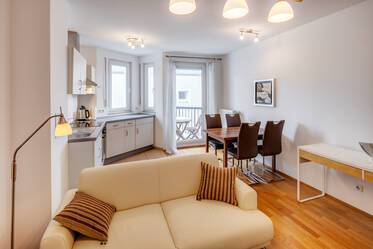 Helle Wohnung am westlichen Stadtrand im Würmtal