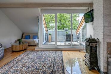 Sehr helle Wohnung mit Dachterrasse am Stadtrand in Untermenzing