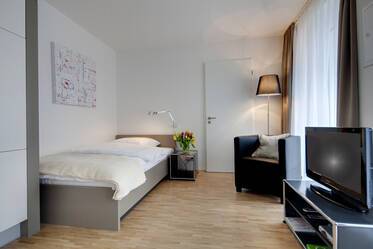 Möbliertes Apartment | optional Einzelstellplatz