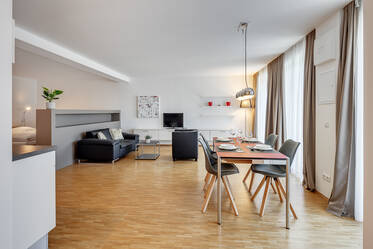Großzügige 1-Zimmer Wohnung + Balkon