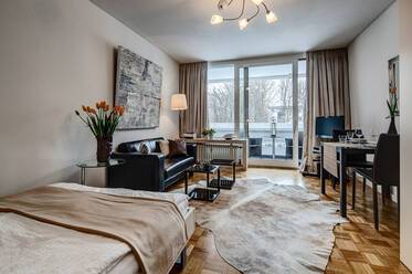 Exklusives, ruhiges Apartment im Arabellapark