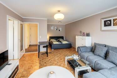 Große möblierte 1-Zimmer Erdgeschosswohnung